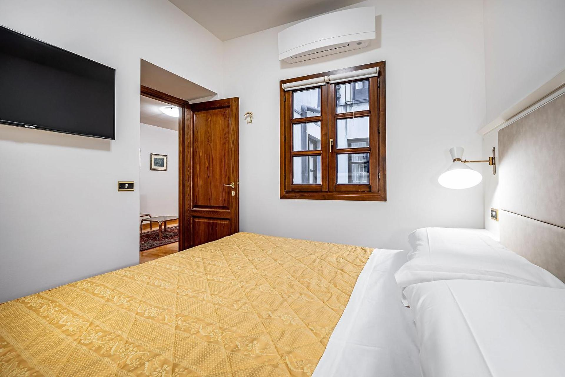 Florence Old Town Apartment ภายนอก รูปภาพ