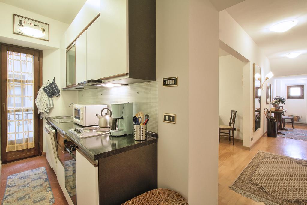 Florence Old Town Apartment ภายนอก รูปภาพ