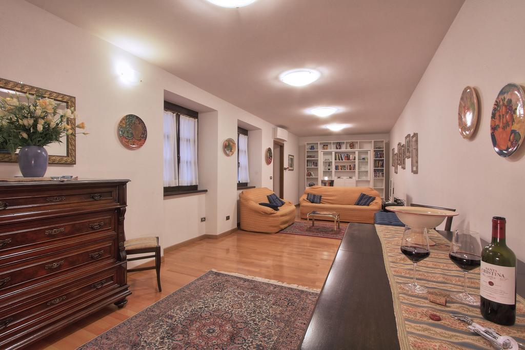 Florence Old Town Apartment ภายนอก รูปภาพ