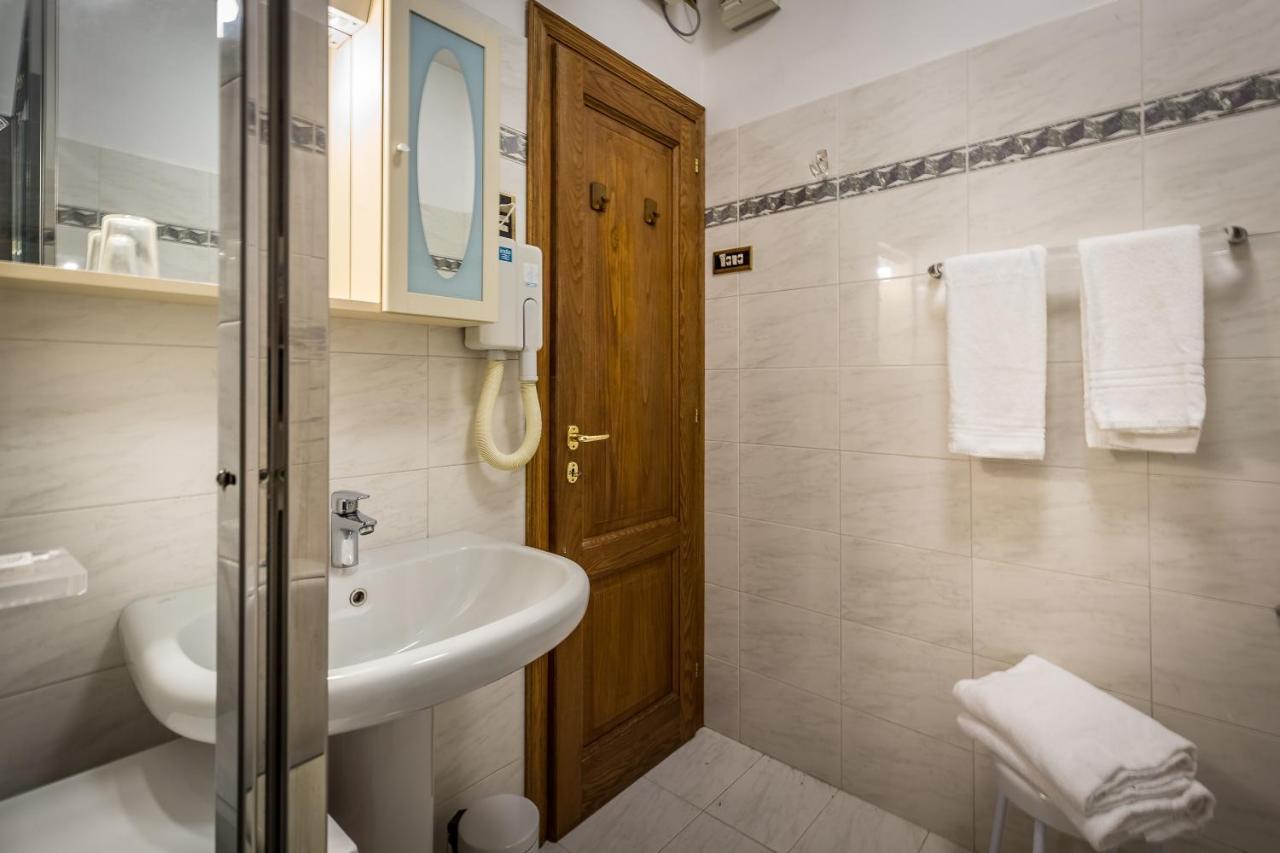 Florence Old Town Apartment ภายนอก รูปภาพ